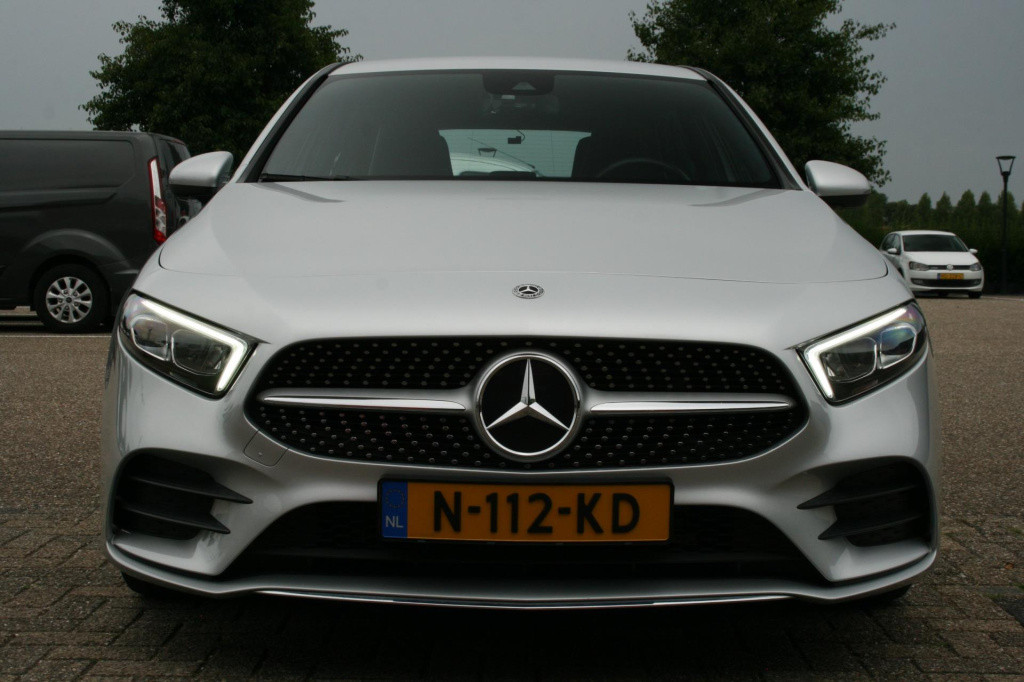 Mercedes-Benz A-Klasse 180 business solution amg