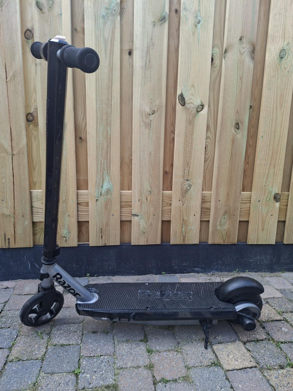 Electrische kinderstep