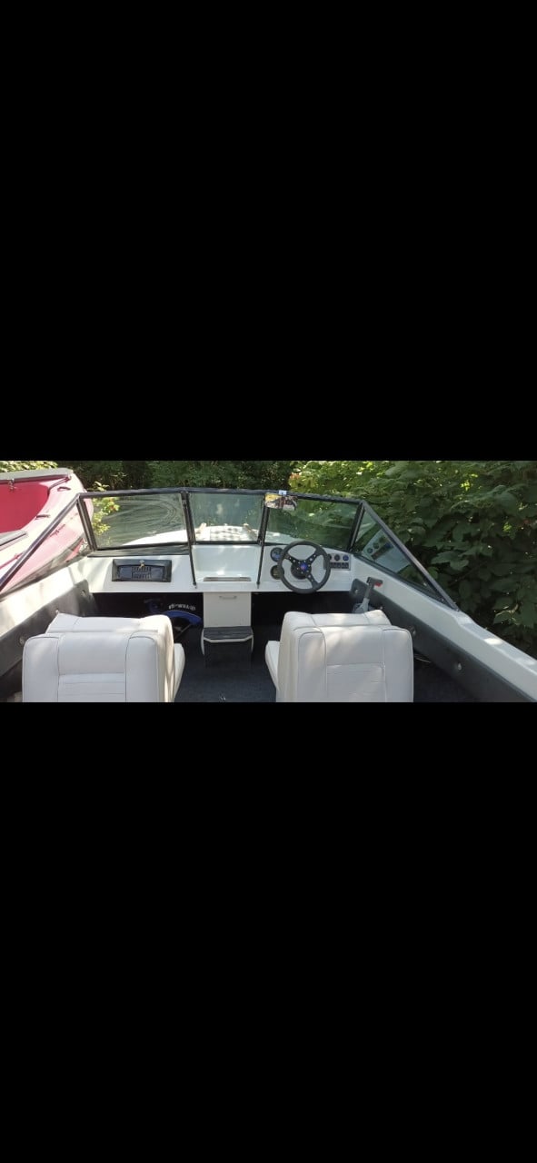 Te koop,  Beekman Pallas 520 inclusief trailer en 60PK Yamaha