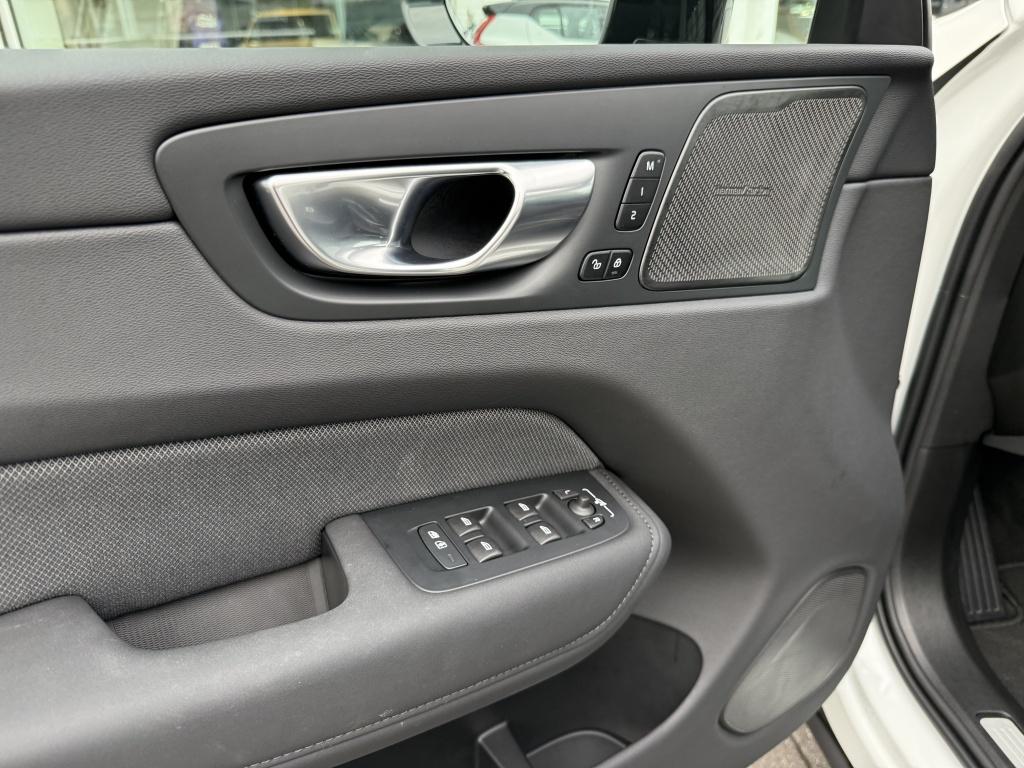 Volvo XC60 t6 398pk ultra black edition recharge| panodak| 360camera| adap.