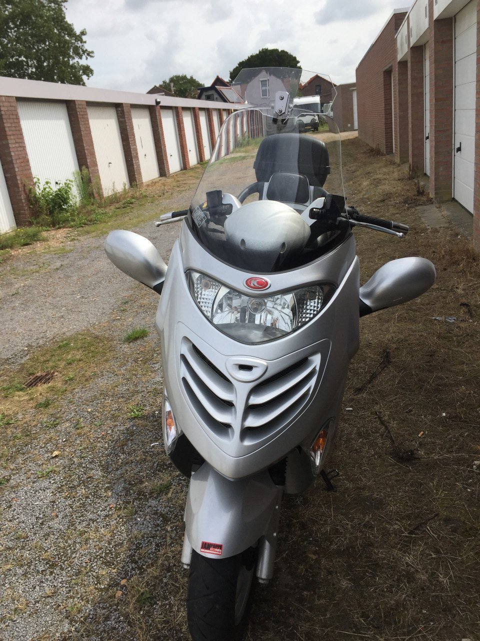 Kimco Motorscoeter 250cc. In zeer goede en mooi staat