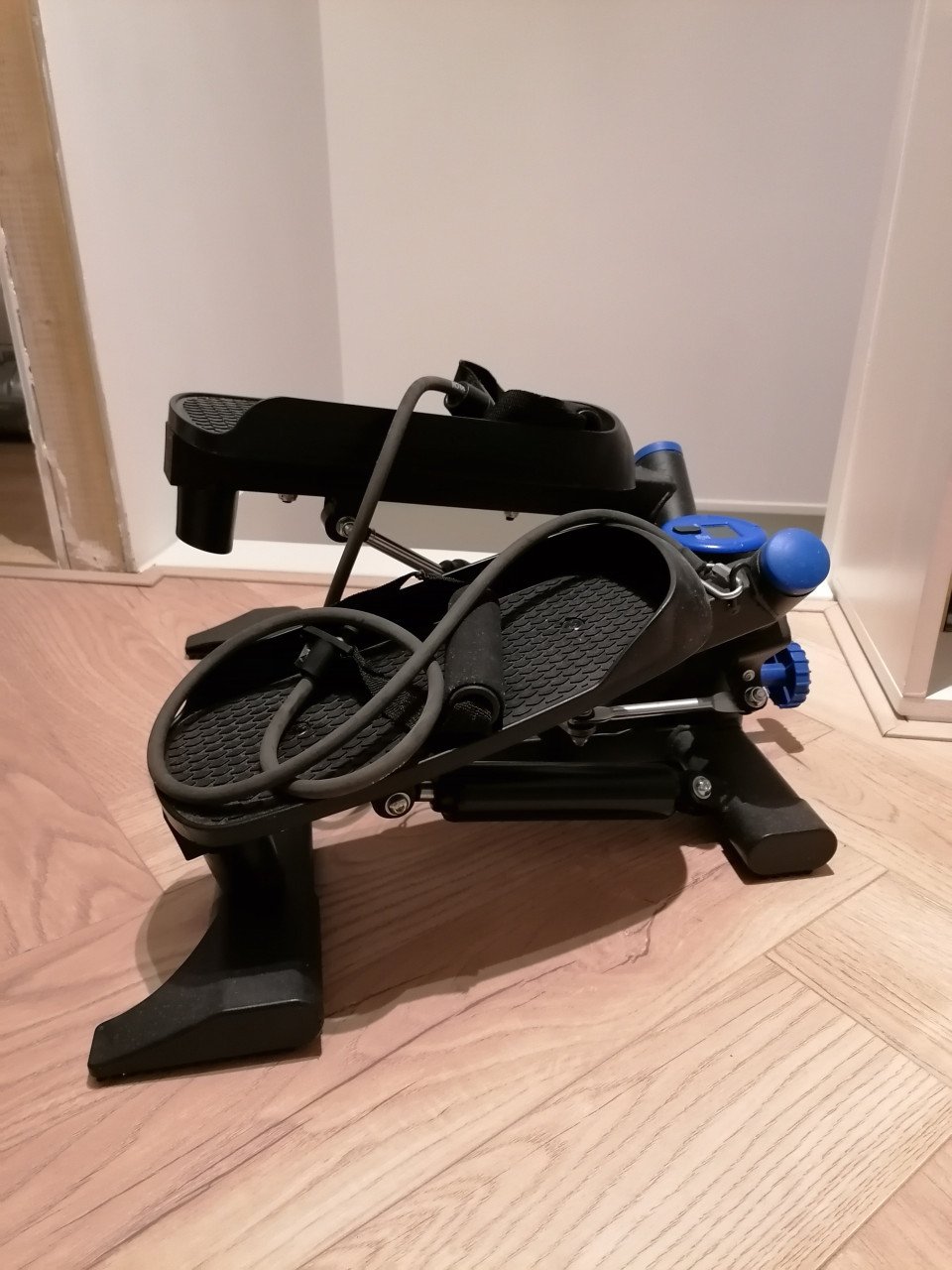 Mini stepper met 2 weerstandsbanden
