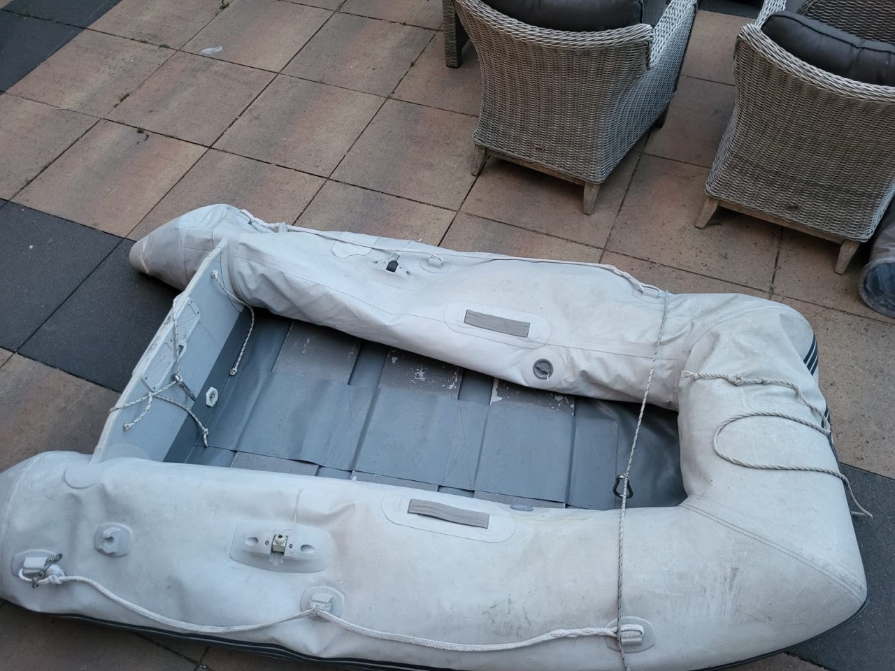 Selva 3,5pk 2-takt buitenboordmotor + rubberboot 2,5m plastimo (lek)