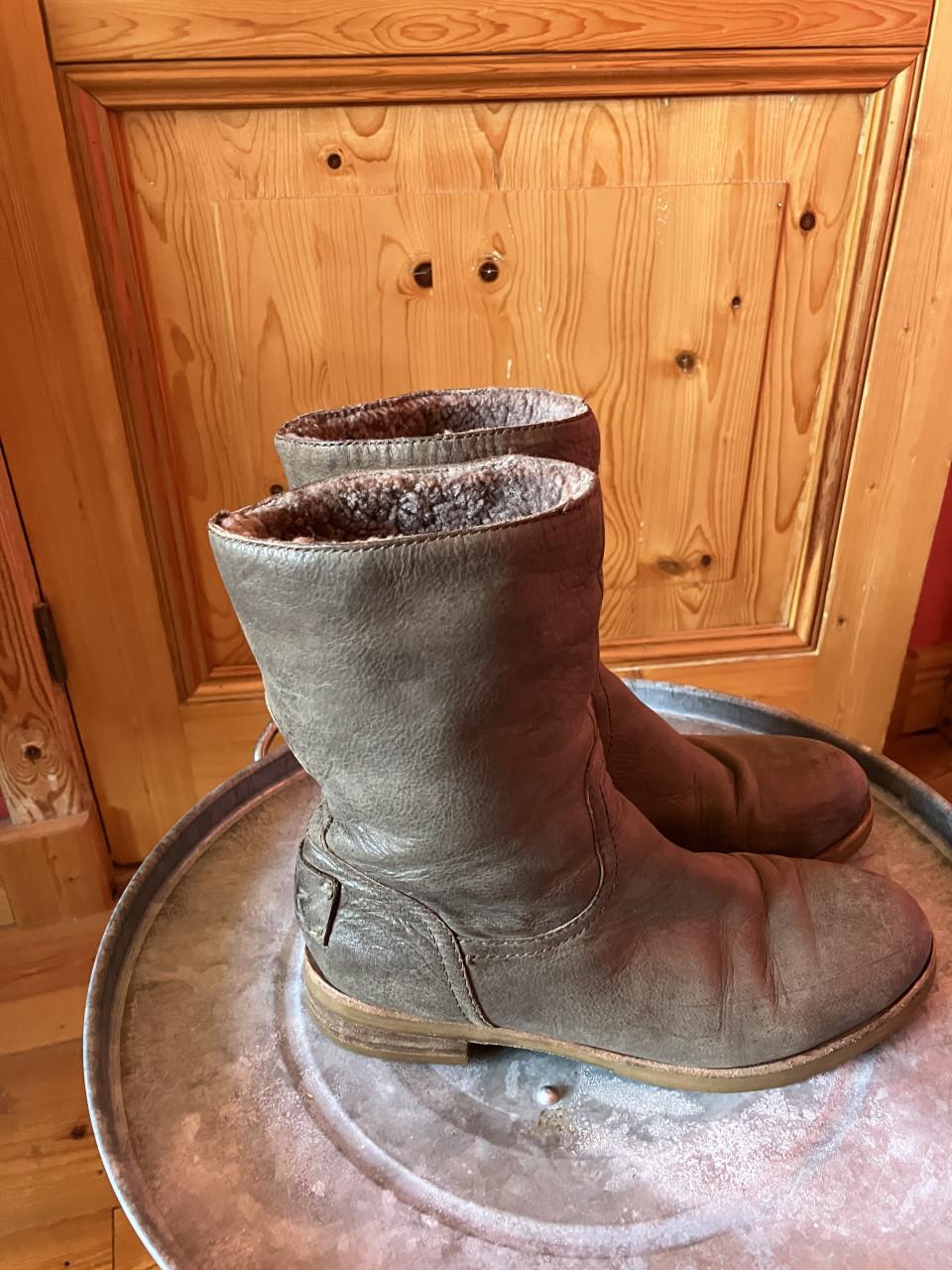 Gevoerde leren laarsjes van Walk in the Park, maat 39