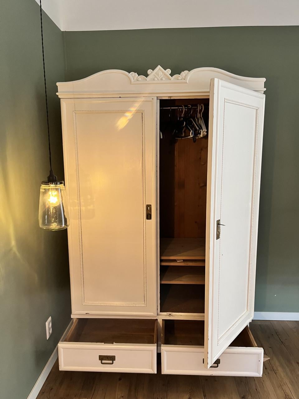 Meidenkast van Loods 5