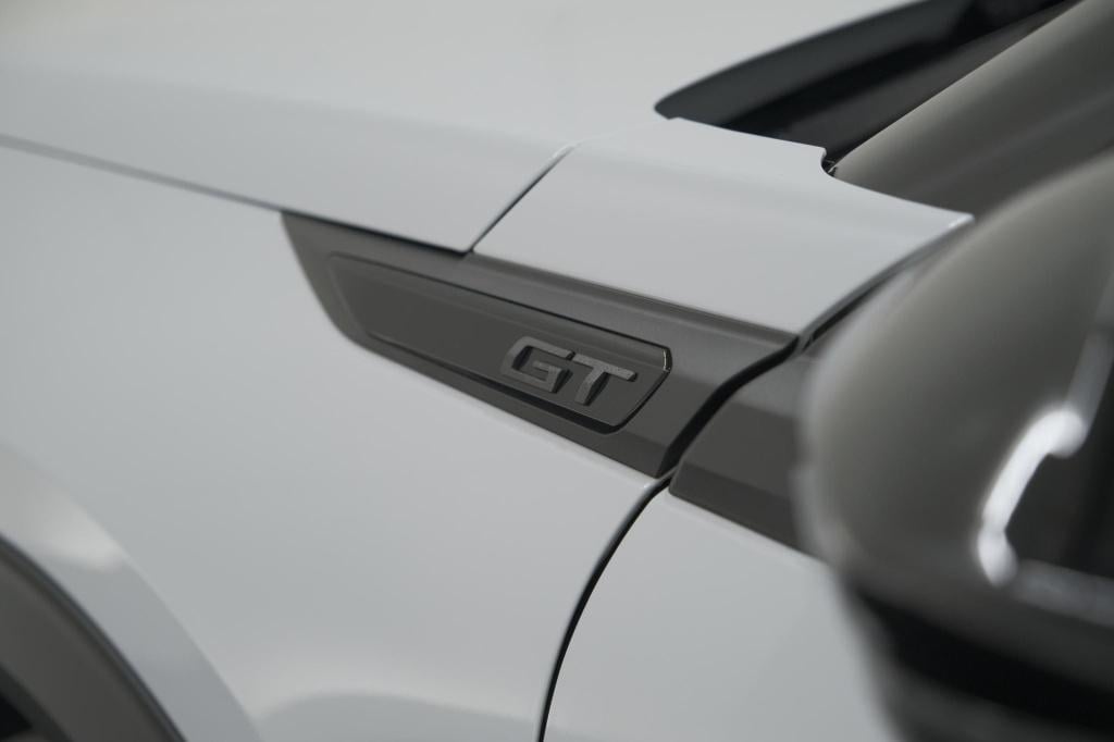 Peugeot 2008 puretech 130 eat8 gt | camera | apple carplay | parkeersensore