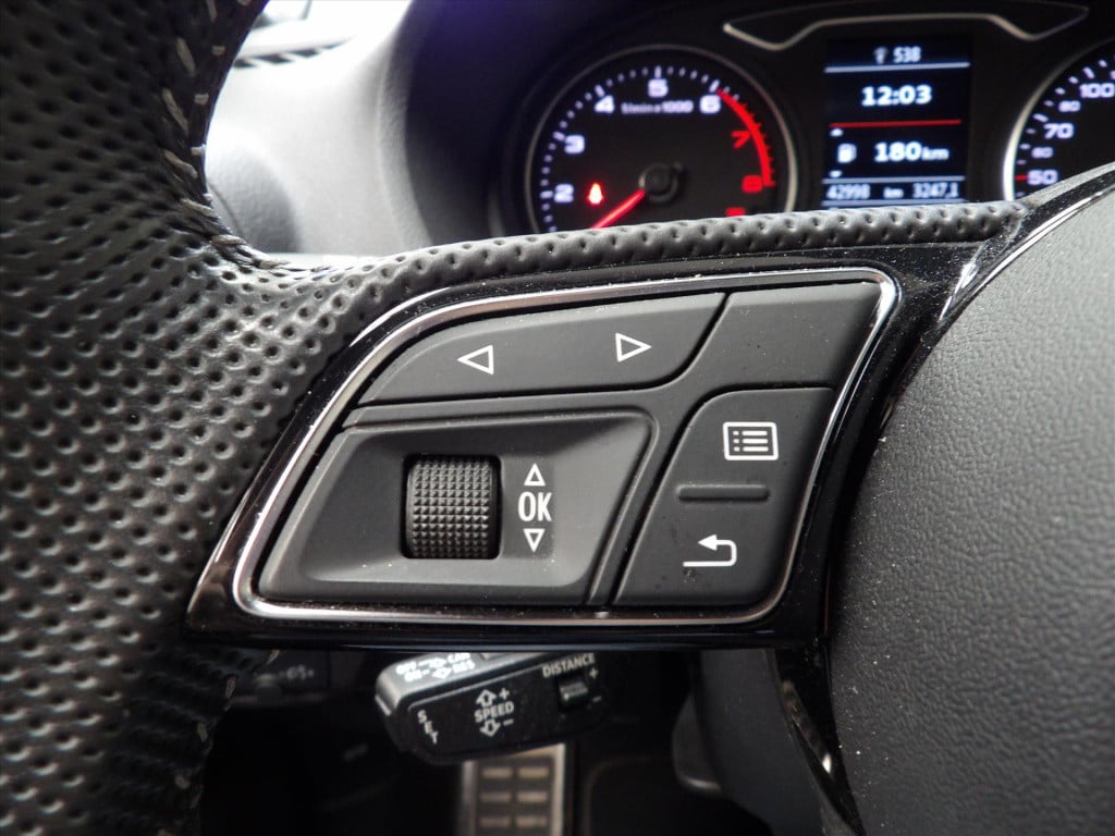 Audi Q2 35 tfsi 150pk s tronic s line edition