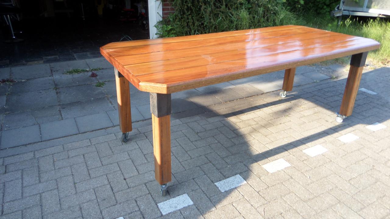 Eettafel hardhout