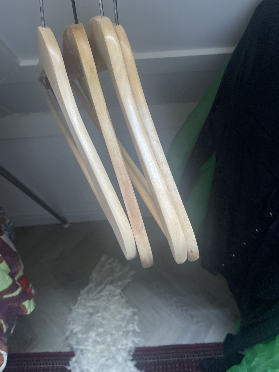 Kledinghangers hout
