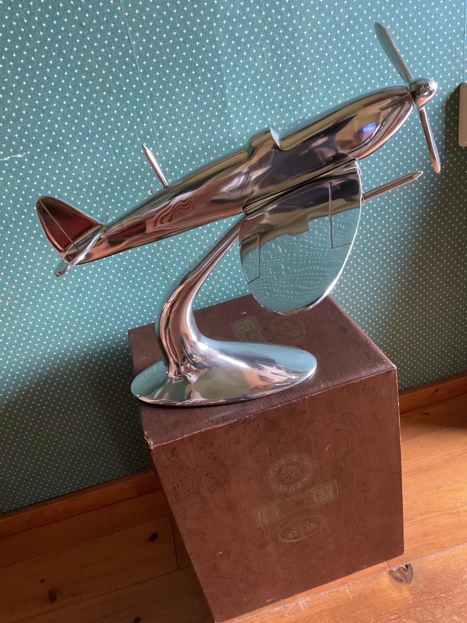 Spitfire vliegtuig model ( metaal )