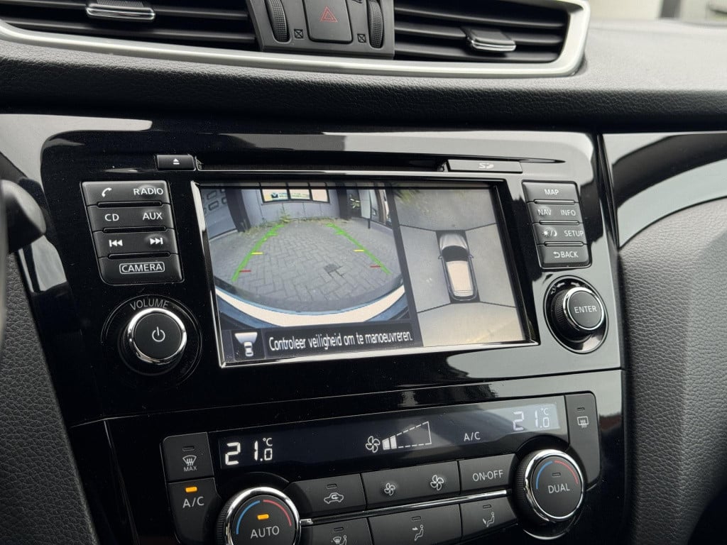 Nissan Qashqai 1.2 n-connecta design pack automaat | panoramadak | navigati