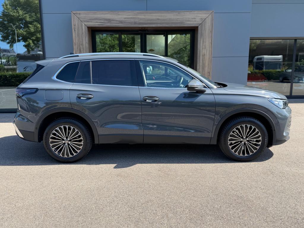 Volkswagen Tiguan 1.5 ehybrid elegance 204pk | trekhaak | all-season | dode