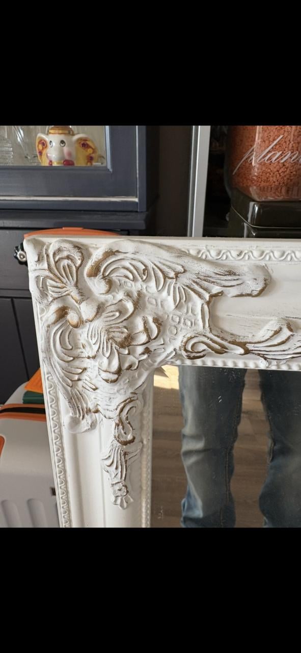 Spiegel in witte lijst