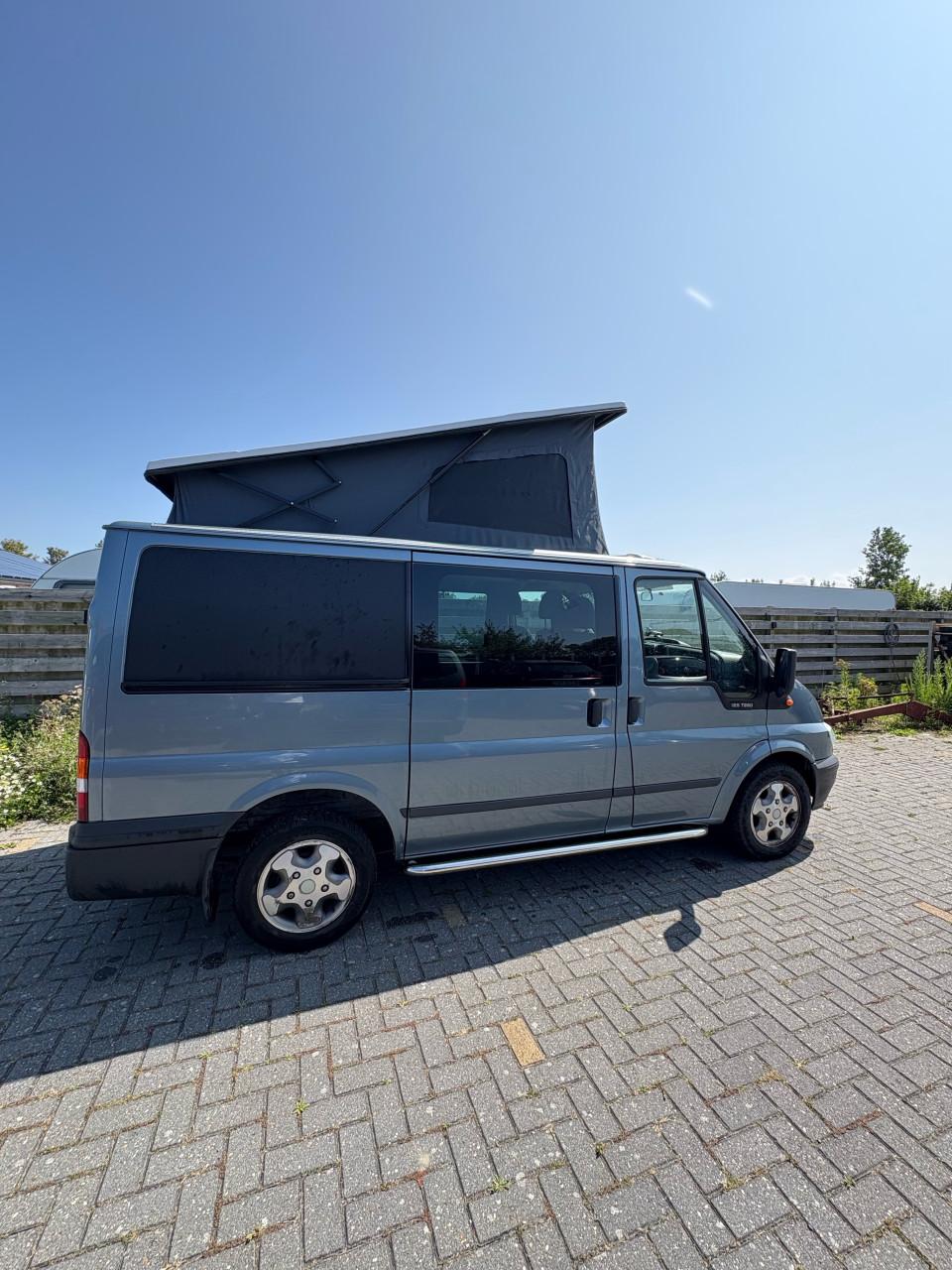 Camperbus met nieuw slaaphefdak!