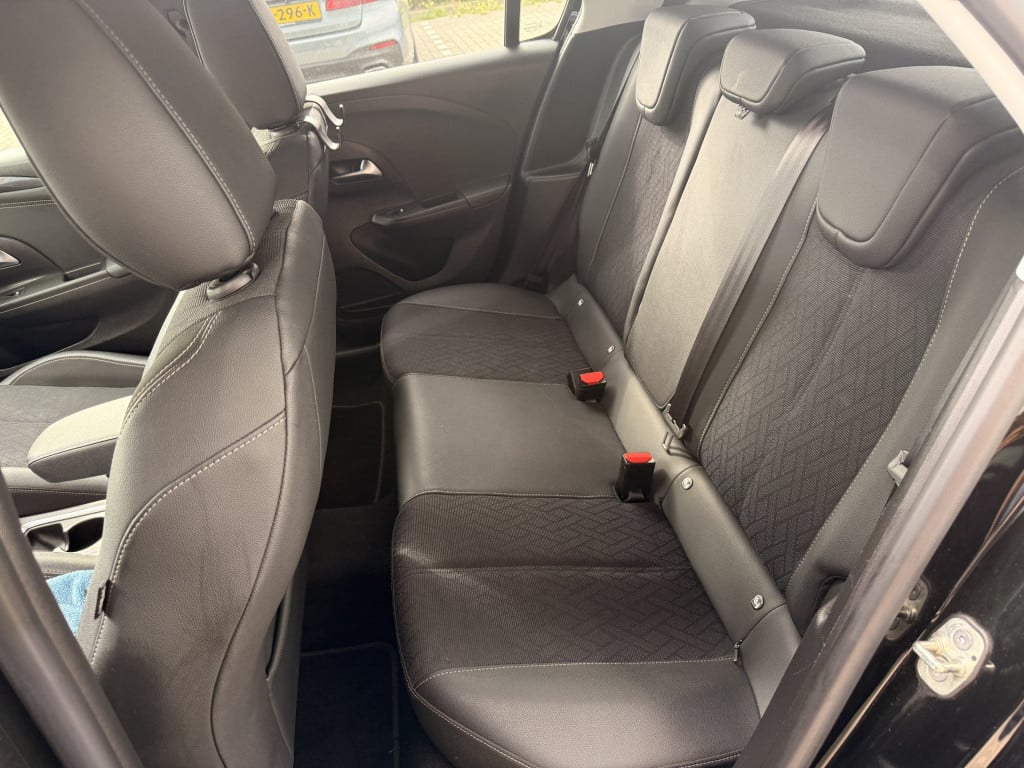 Opel Corsa 1.2 elegance | carplay / android auto | lane assist | stoelverwa
