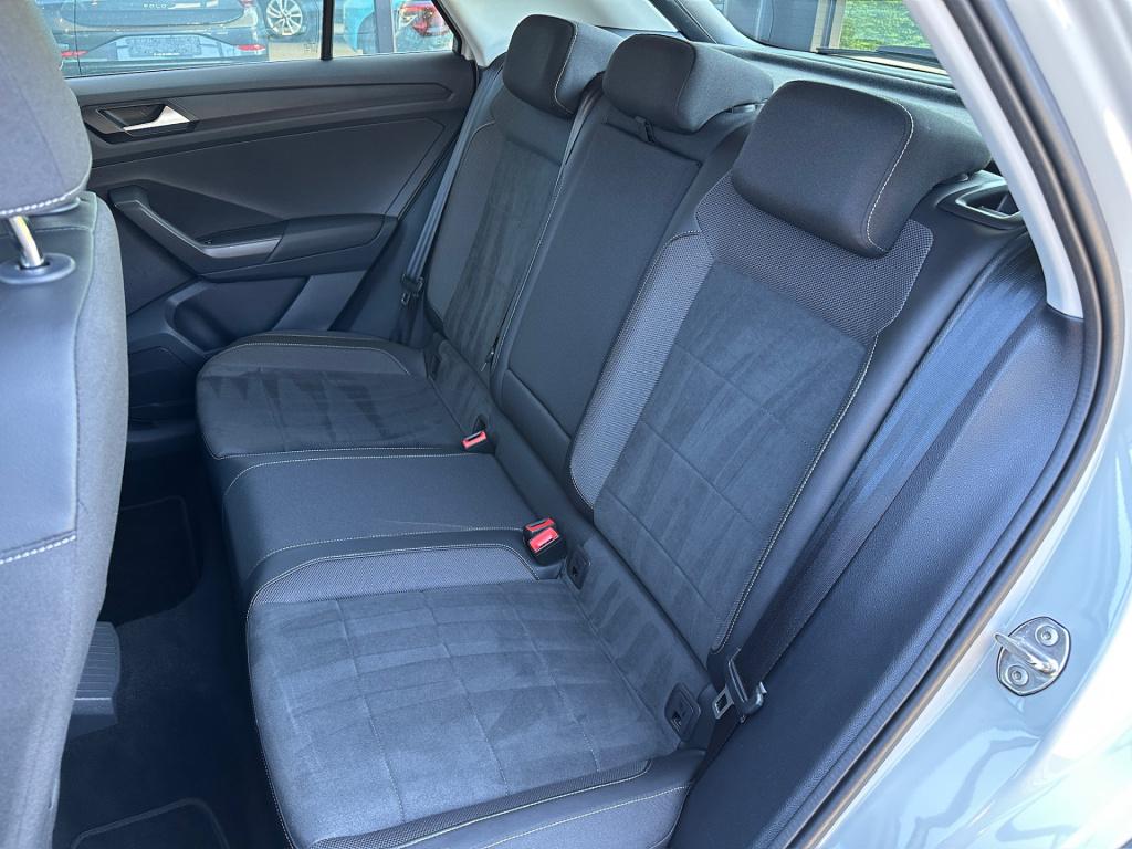 Volkswagen T-roc 1.5 tsi 150pk dsg style carplay | trekhaak | camera | keyl