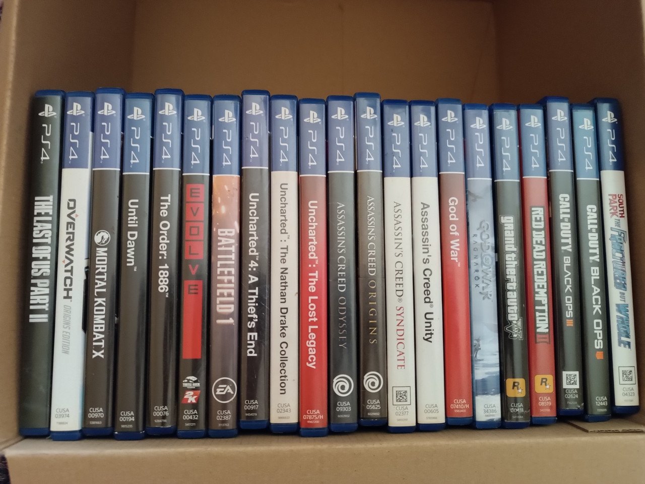 Playstation 4 1TB met 21 spellen en controller