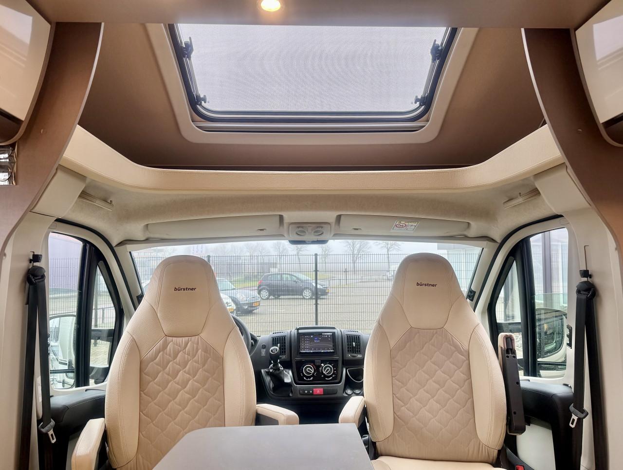 Bürstner Lyseo Privilège(Lengtebedden, Nieuwstaat, Face to Face!!)