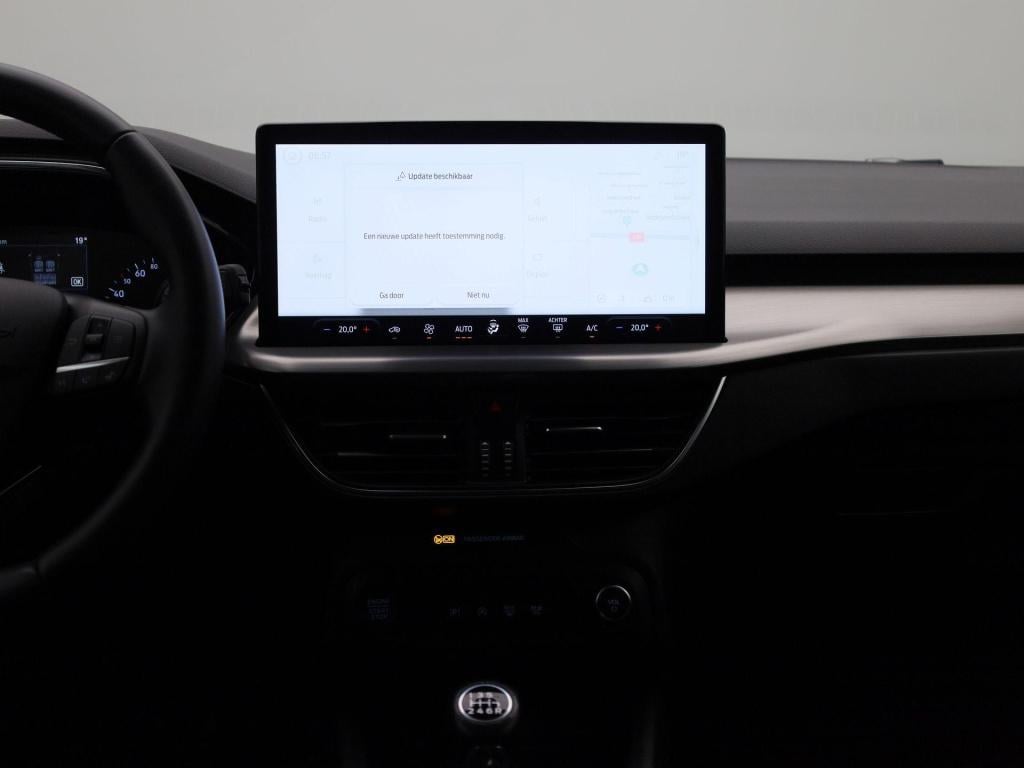 Ford Focus 1.0 ecoboost hybrid titanium | navigatie | groot scherm | apple 