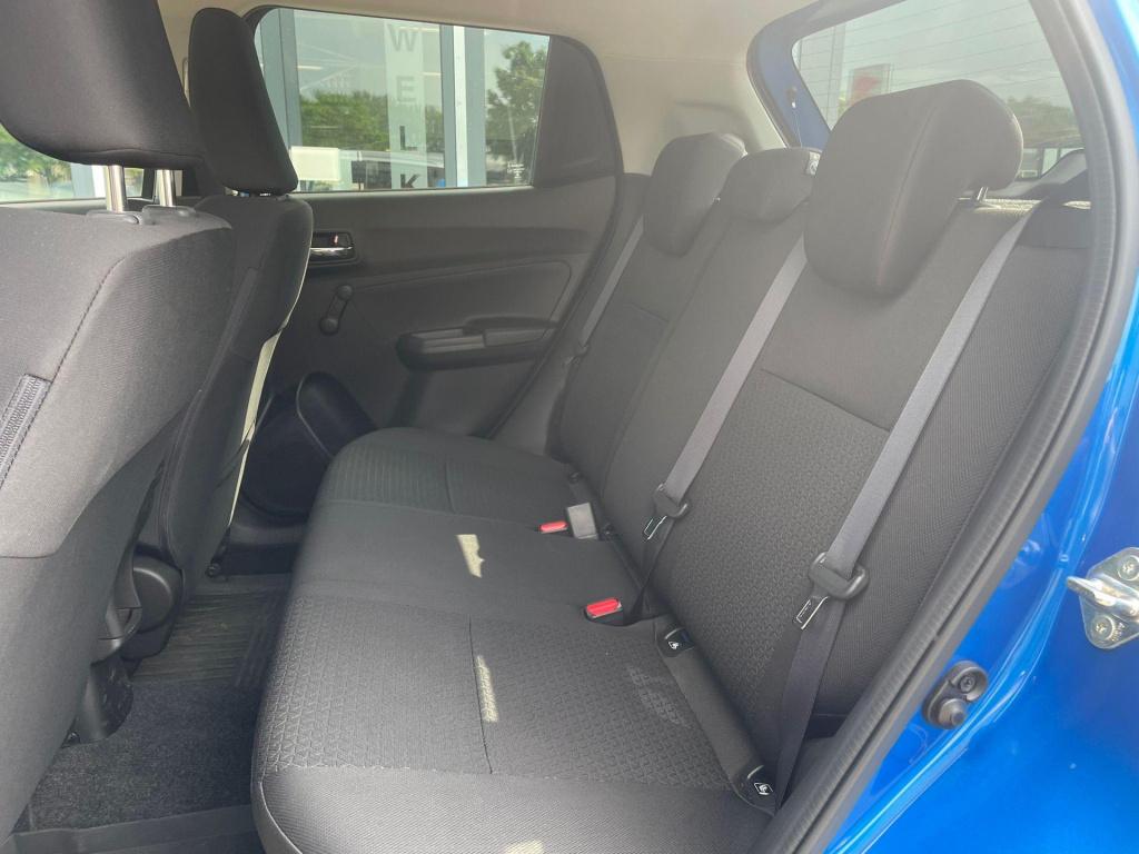 Suzuki Swift 1.2 select smart hybrid cruise control|trekhaak