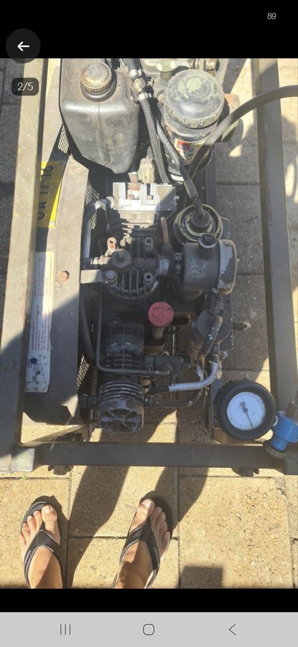 Bauer Kompressor met hatz dieselmotor (1980)