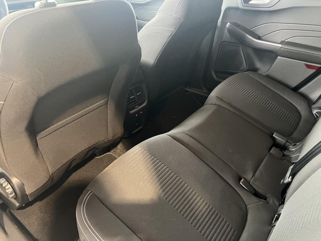 Ford Kuga 2.5 phev active slechts 322km!