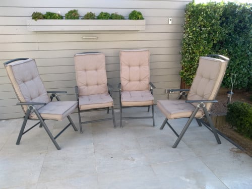 Te koop, 4 tuinstoelen