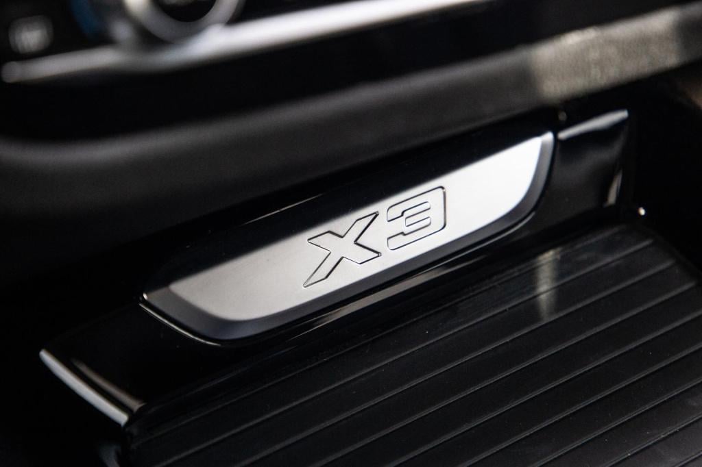BMW X3 xdrive30e high executive bruin leer / panorama dak / automaat / plug