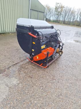 Klepelmaaier met opvangbak