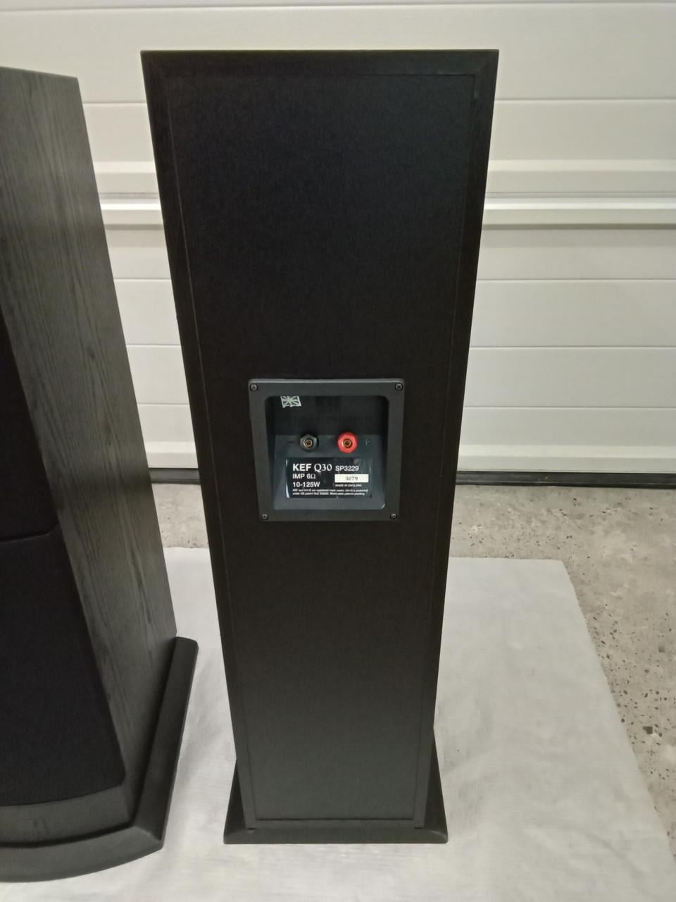 Kef  Q 30  Speakers