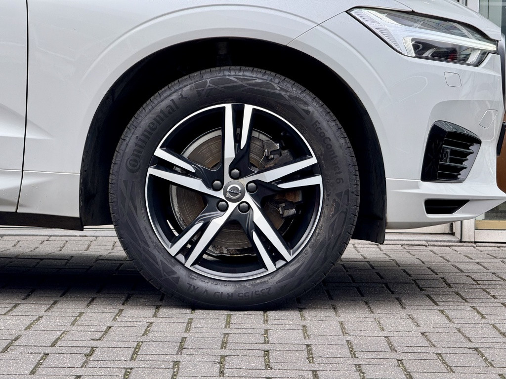 Volvo XC60 t8 390pk recharge r-design| panodak| adap.cruise| 360camera| led