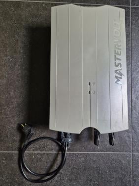 Mastervolt omvormer 1500 web en PV scheider DC-schakelaar