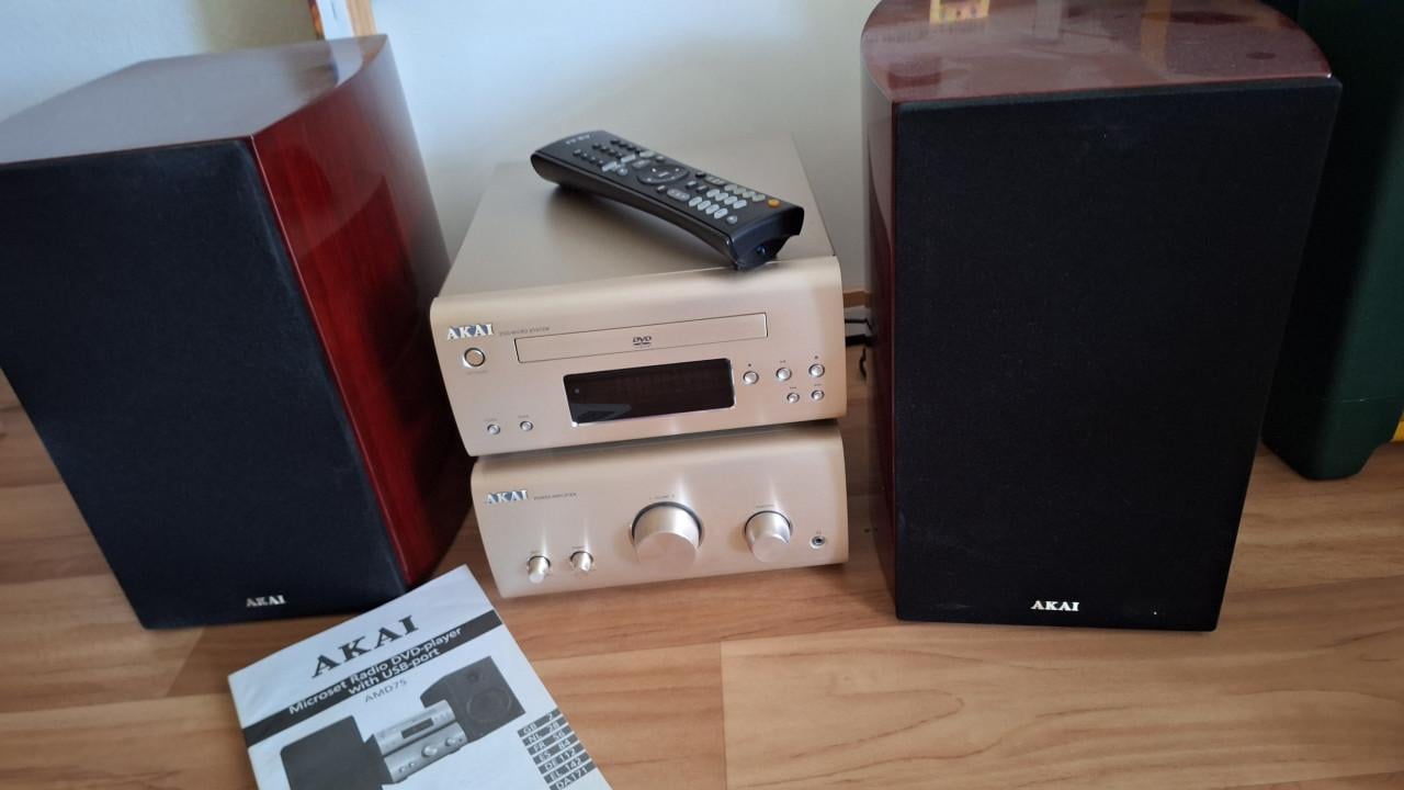 Akai Mini stereo set