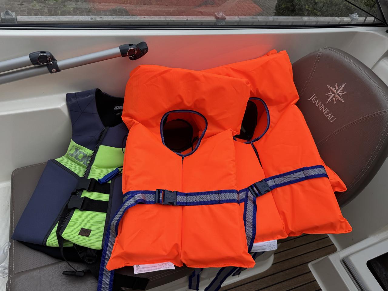 Jeanneau Cap Camarat 5.5 DC - 90pk vtec - NIEUWE kap-250 uur