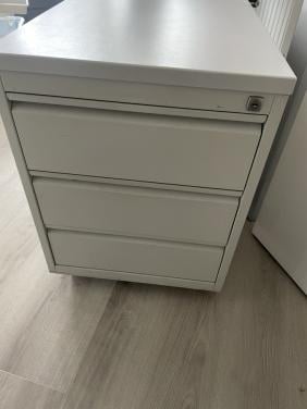 Stalen ladekastjes 2x