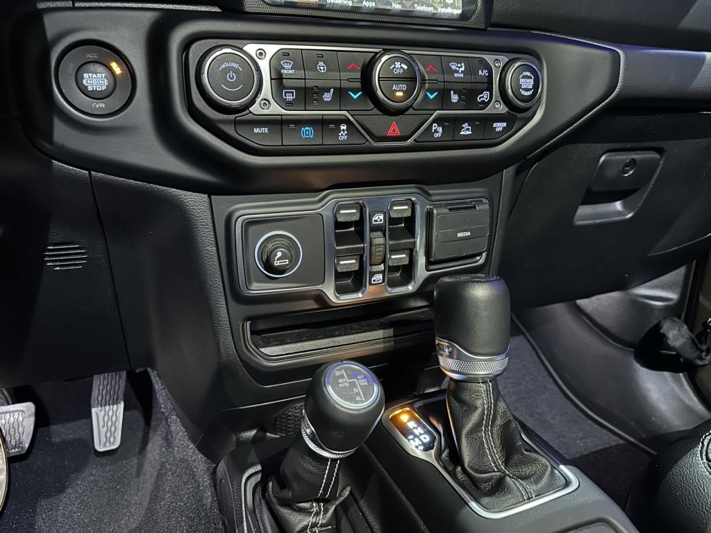 Jeep Wrangler unlimited 4xe 380 sahara *acc*camera*leer*sarge green clear c