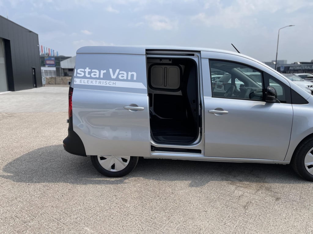 Nissan Townstar tekna l1 45 kwh nissan townstar tekna l1 45 kwh