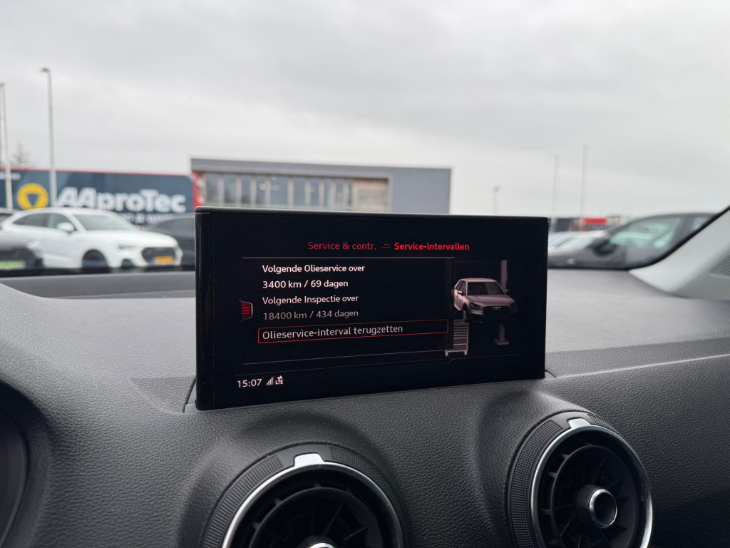 Audi Q2 30 tfsi s-line * virtual cockpit * carplay * keyless * leder