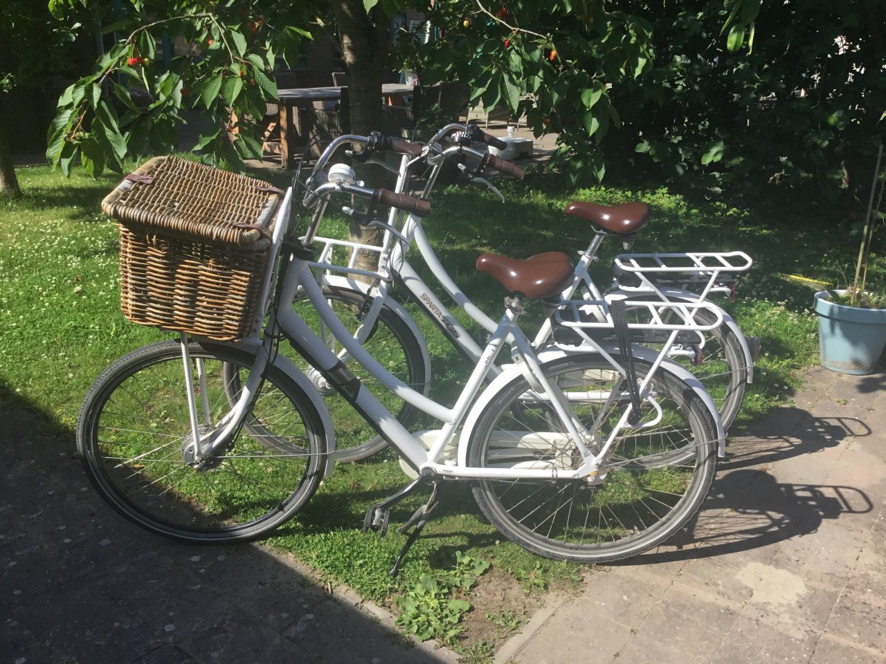 2x E bike Sparta Pick up gereserveerd tot woensdag 12 uur