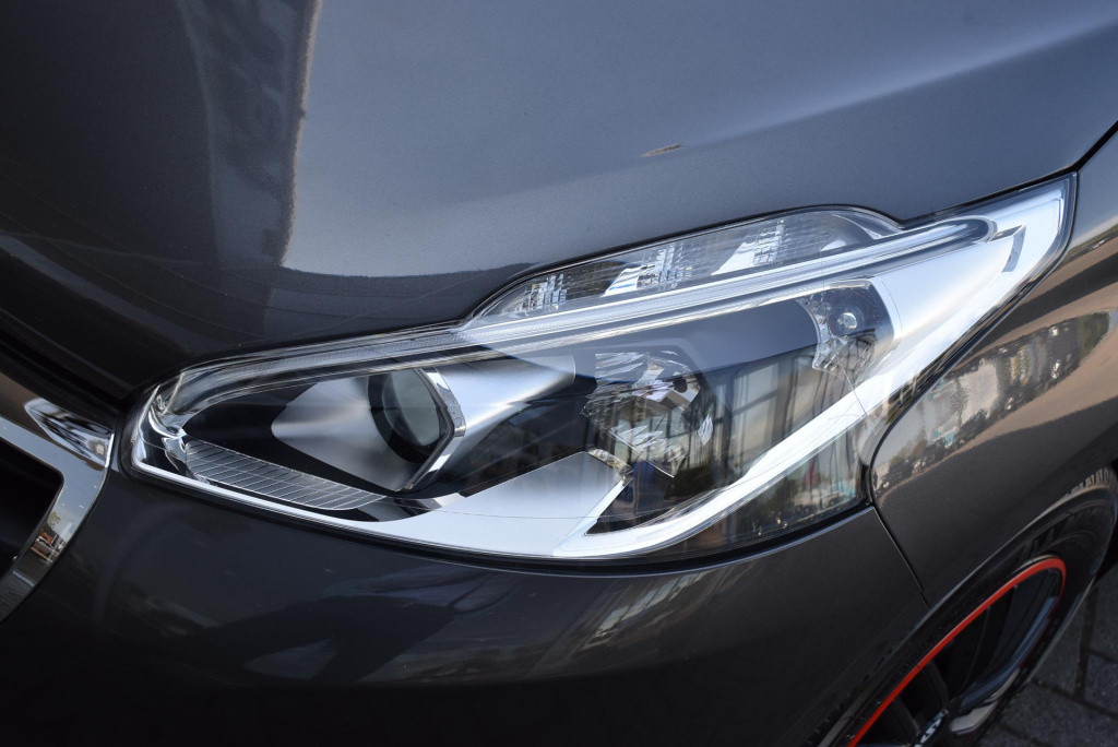 Peugeot 208 1.2 puretech active | airco | cruise control | apple carplay/an