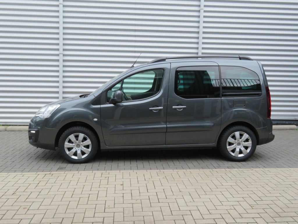 Citroen Berlingo multispace feel 110 nav/cam/park/trekhaak