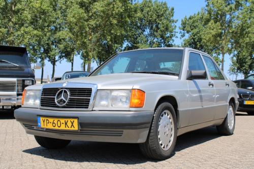 Mercedes-Benz 190 kleine schade r-voor 1.8 e basic