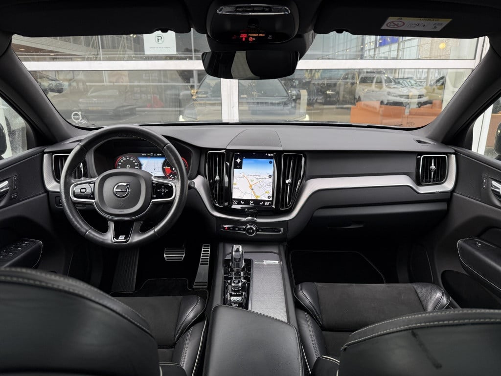 Volvo XC60 t8 390pk recharge r-design| panodak| luchtvering| trekhaak| came