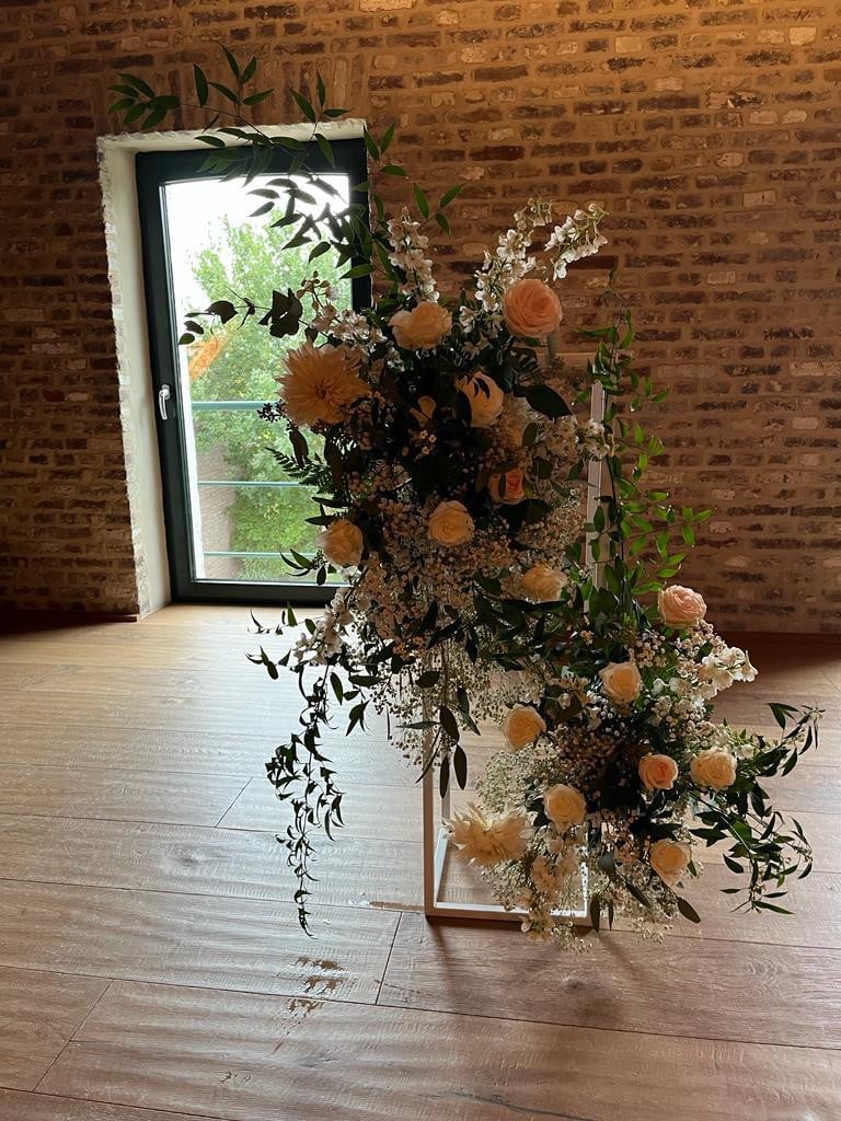Planten - decoratie - etalage standaard wit metaal