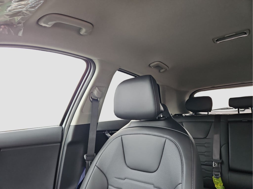 Kia Niro Ev air 64.8 kwh | company car | 10 jaar garantie | parkeercamera |