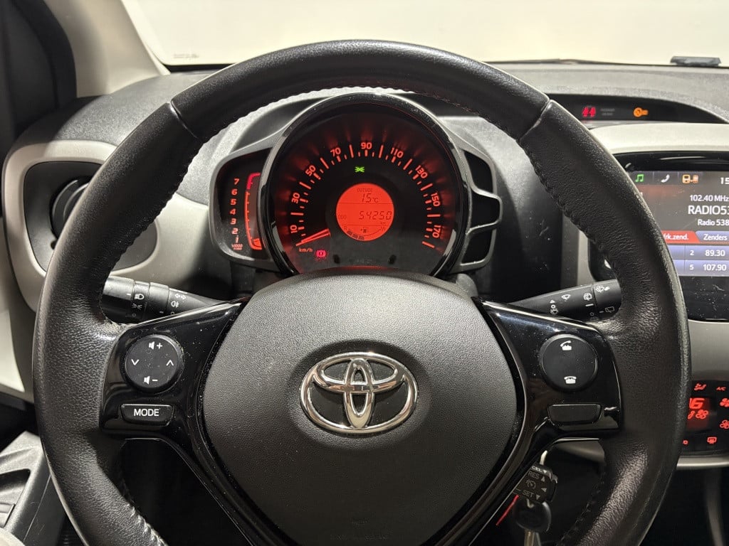 Toyota Aygo 1.0 vvt-i x-play