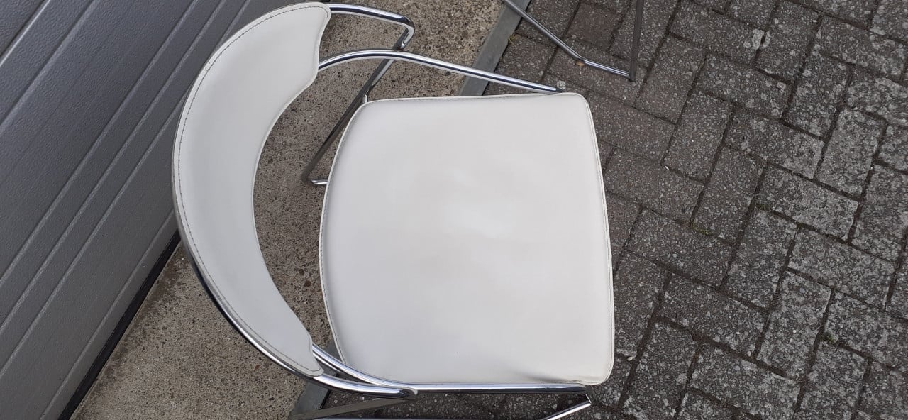 4 x Eetkamerstoelen met extra losse kussens & Zit-zak