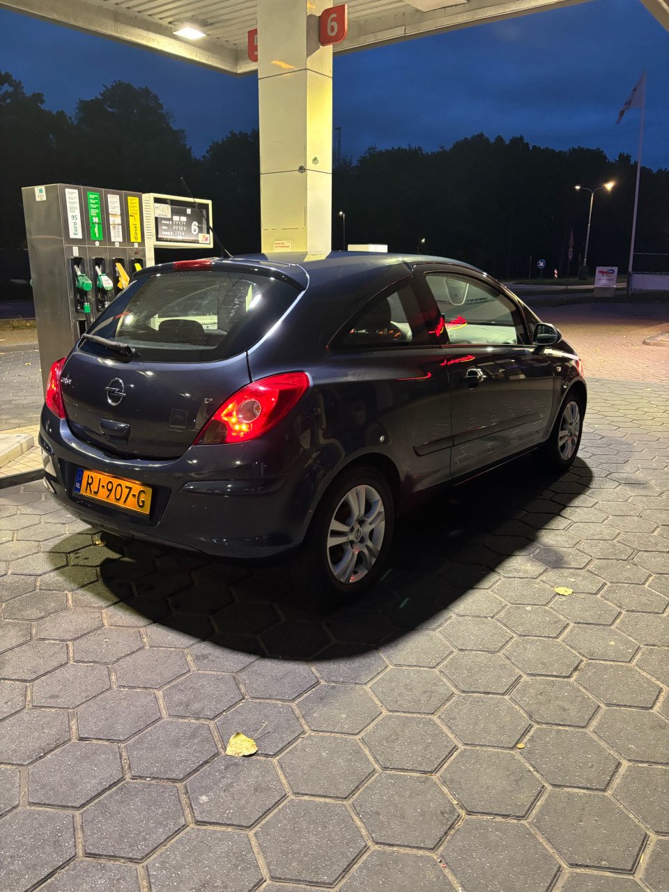 Opel Corsa D 1.2 - 16v bj-2006 carplay