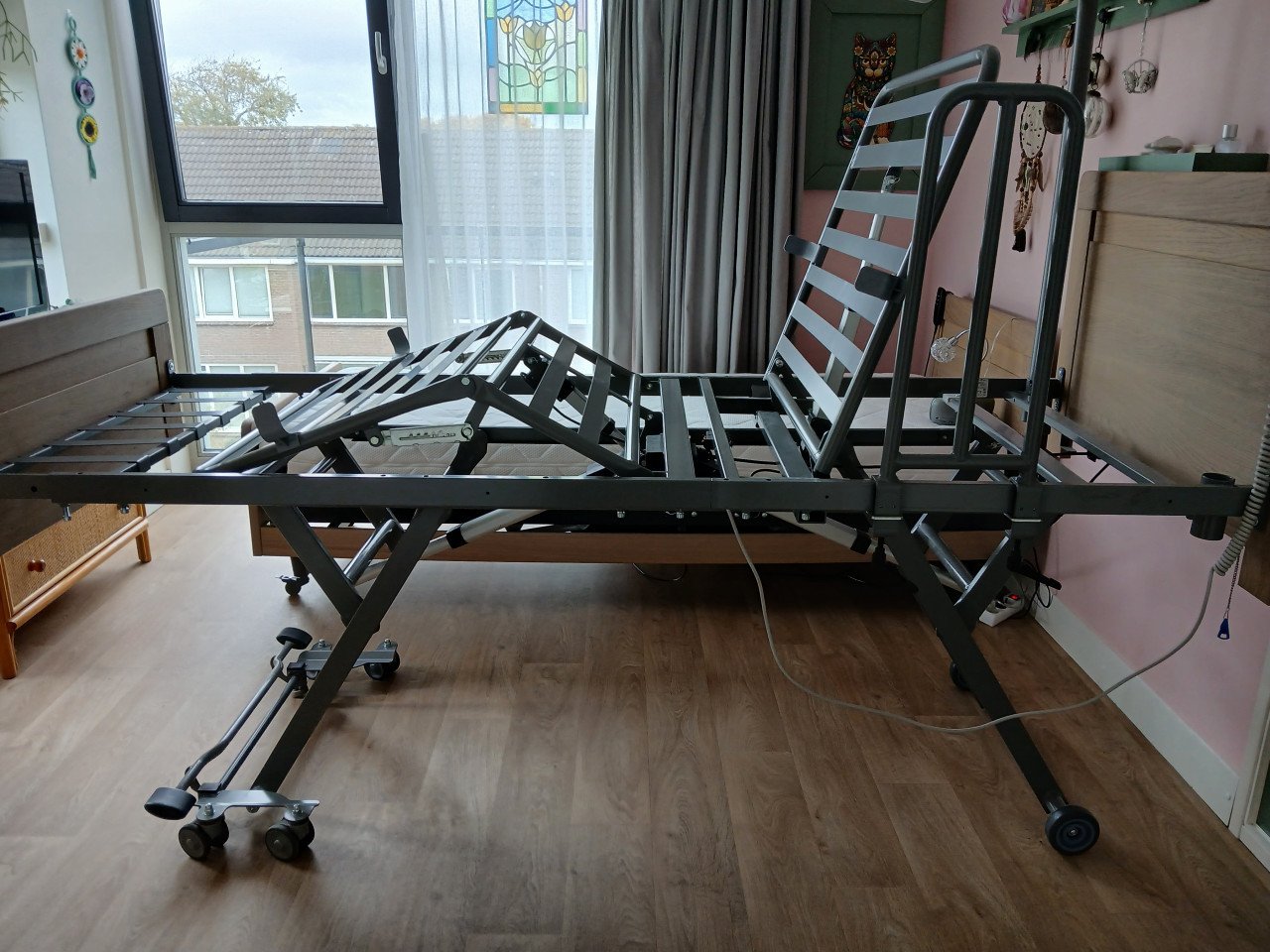 Elektrisch verstelbaar 2 persoons bed.