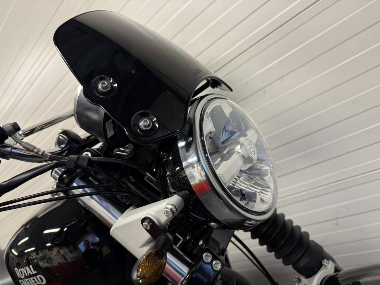 Gave en complete Royal Enfield Interceptor 650 bj 2023!